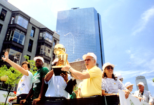 Red AuerBoston Celtics Red Auerbach in 1986 NBA Championship parade
